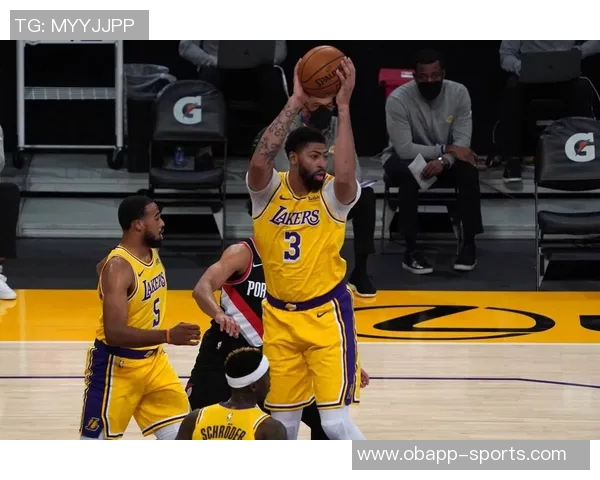 米体报道斯帕莱蒂将助力弗拉霍维奇提升实力或考虑续约事宜